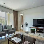 Spacious Apartment Waterfront Fast Wifi