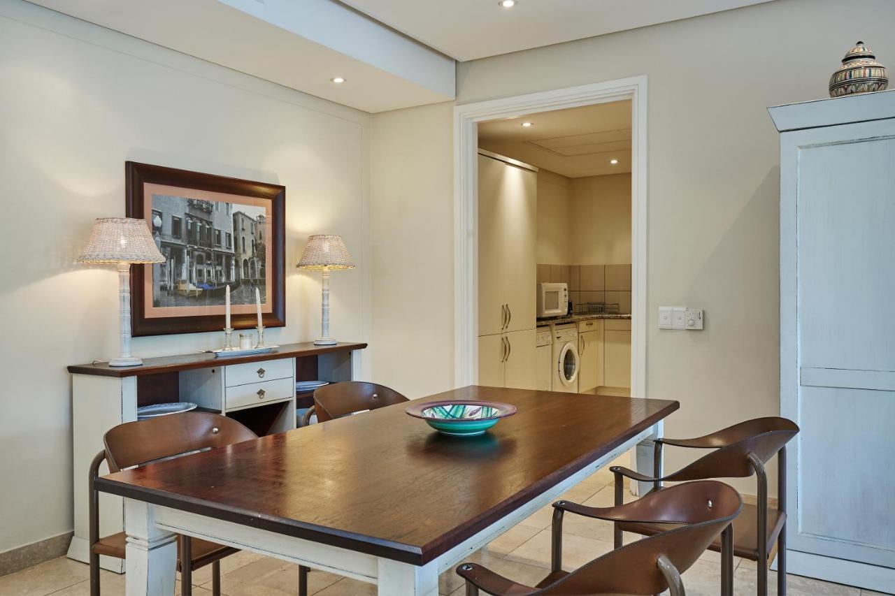 Apartment Spacious Waterfront Fast Wifi Cape Town