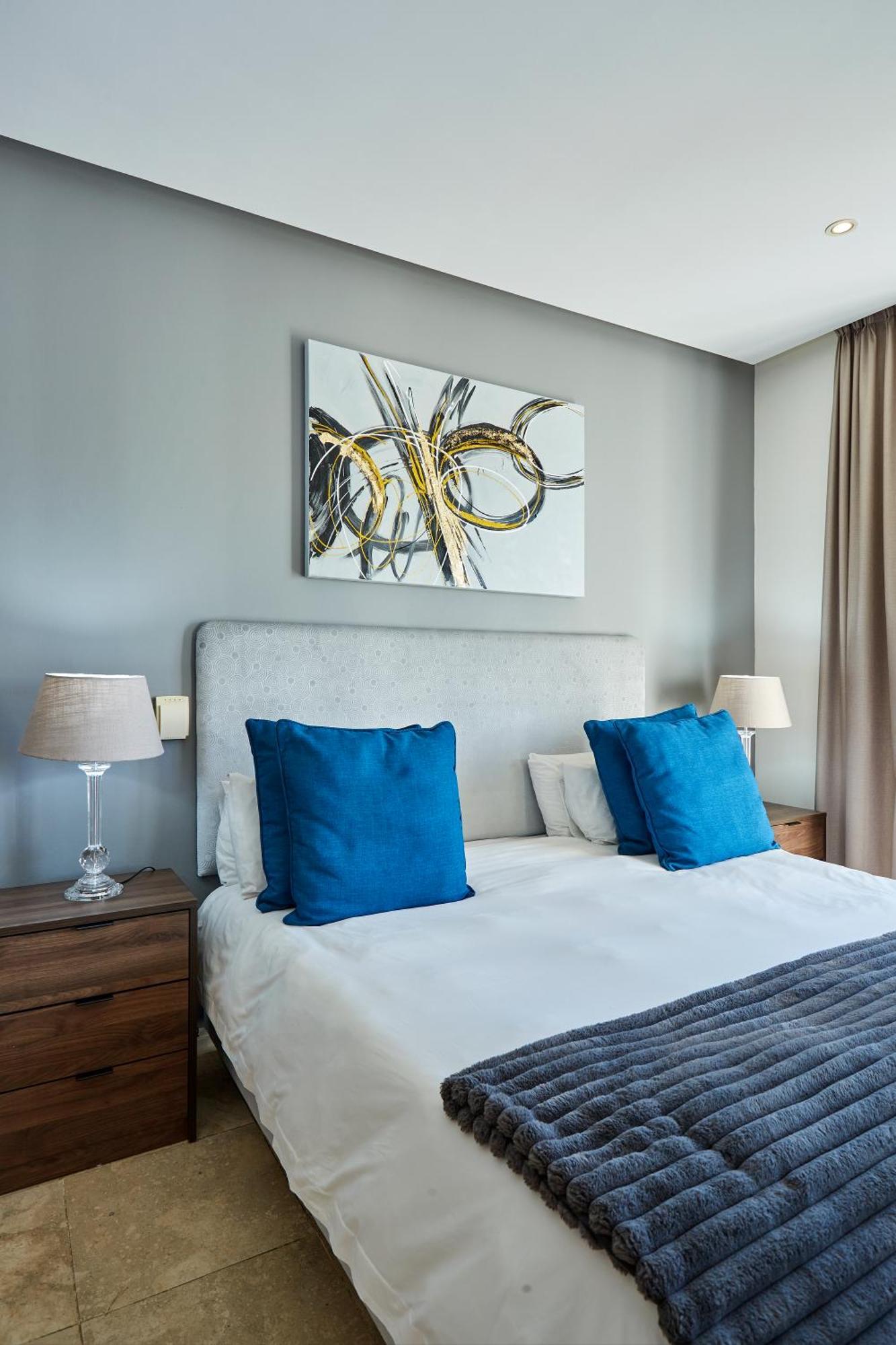 Apartment Spacious Waterfront Fast Wifi *